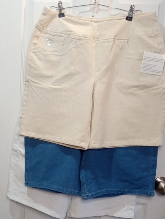 The Quaker Factory Pants - QUAKER FACTORY BUNDLE/3 SHORTS